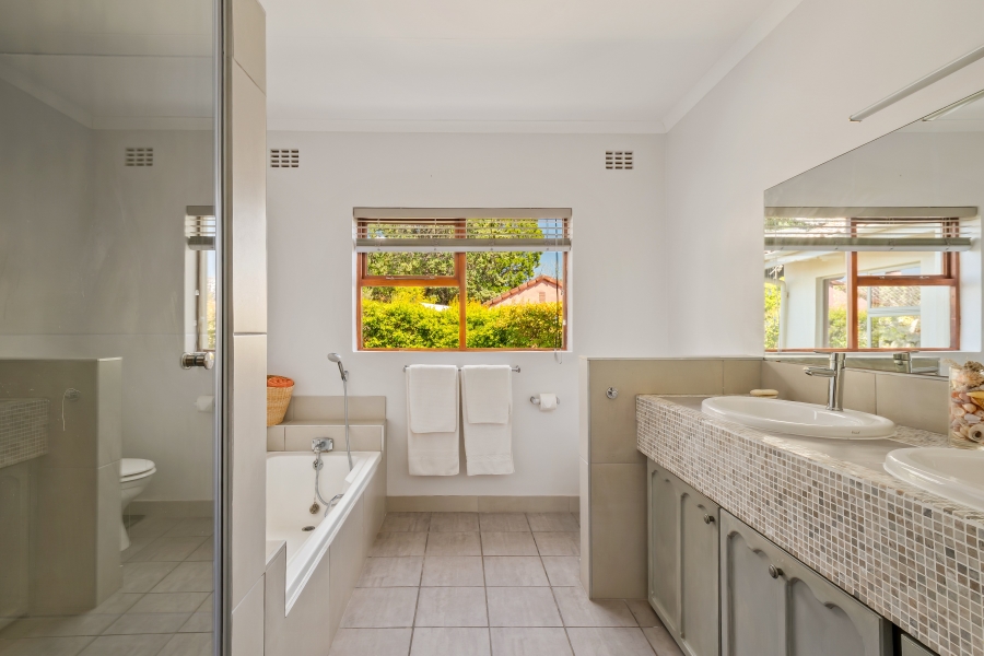 4 Bedroom Property for Sale in The Heads Western Cape